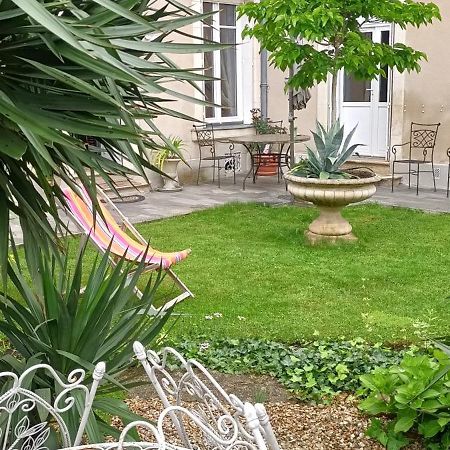 Agreables Chambres D'Hotes Pres Du Centre Ville Avec Jardin Le Mans Kültér fotó