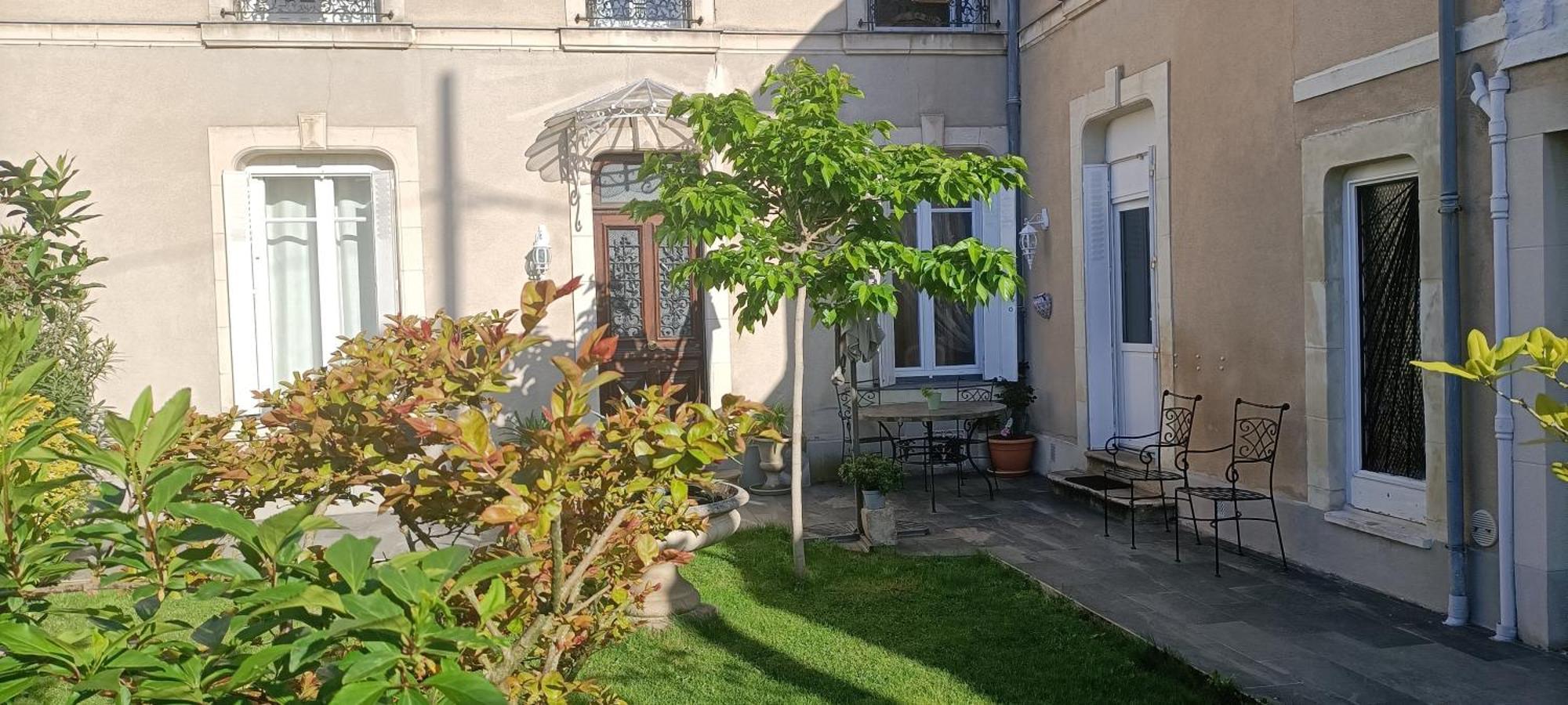 Agreables Chambres D'Hotes Pres Du Centre Ville Avec Jardin Le Mans Kültér fotó