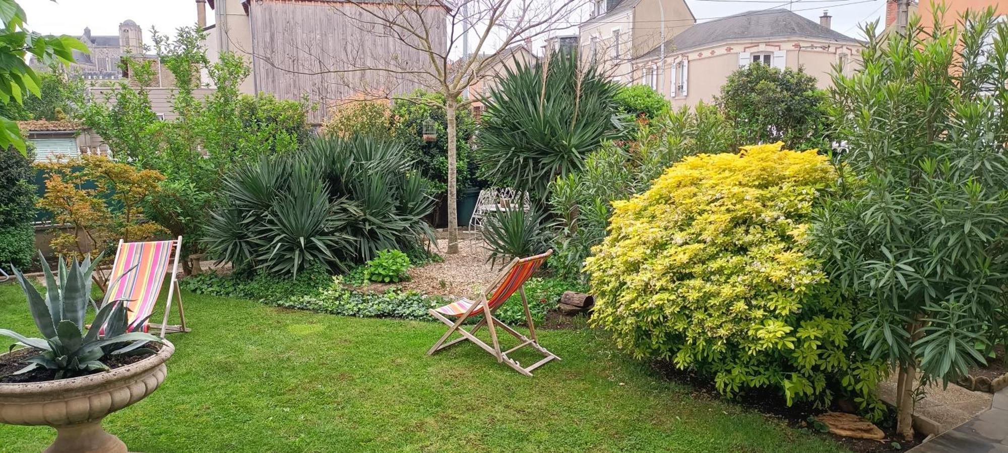 Agreables Chambres D'Hotes Pres Du Centre Ville Avec Jardin Le Mans Kültér fotó
